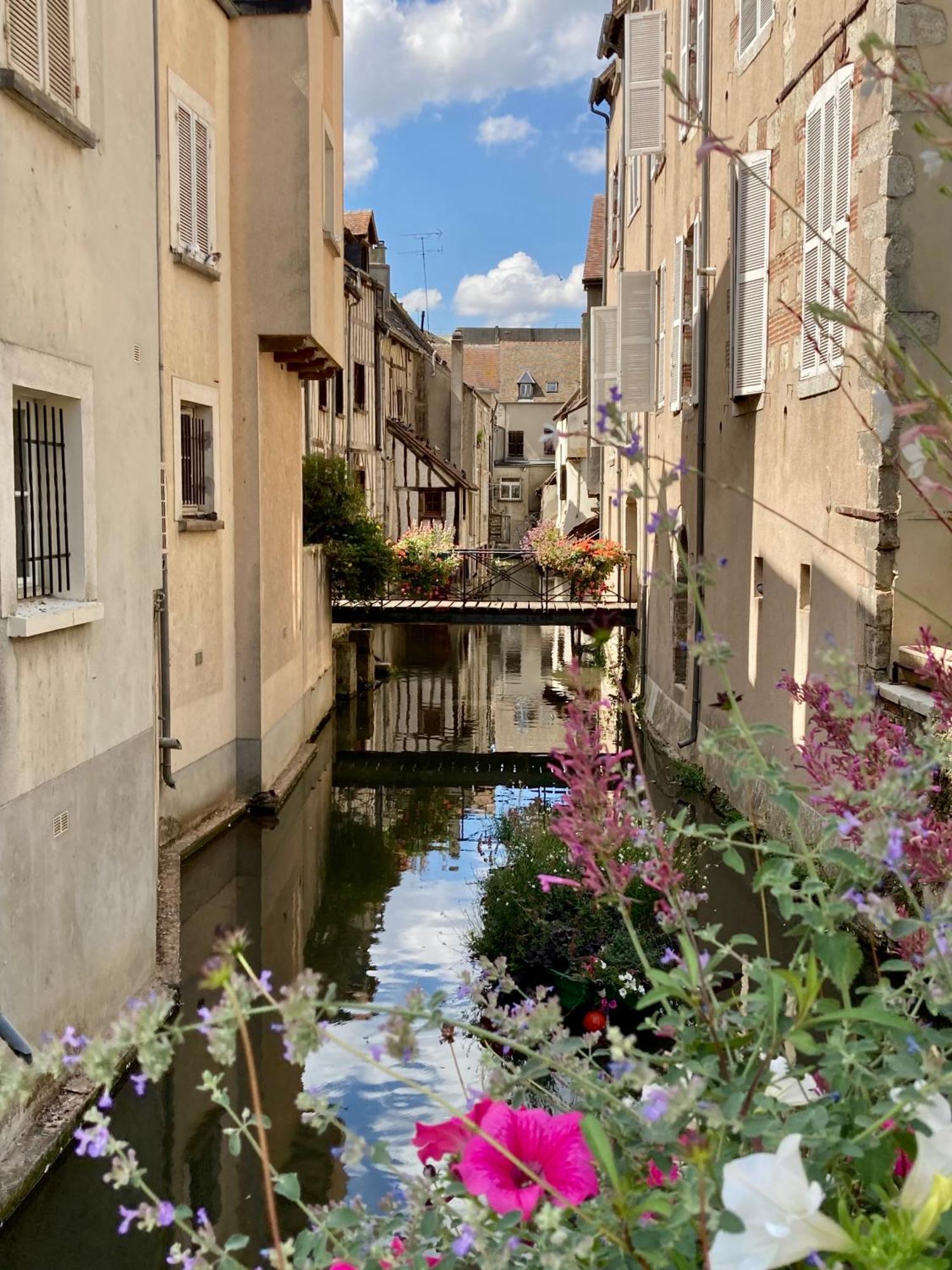 La Maison Virginie 1 A 2 Pers Charmant Hyper Centre- Cour- Parking- Linge- Fibre- Proximite Lac Canal Piscine Montargis Exteriér fotografie