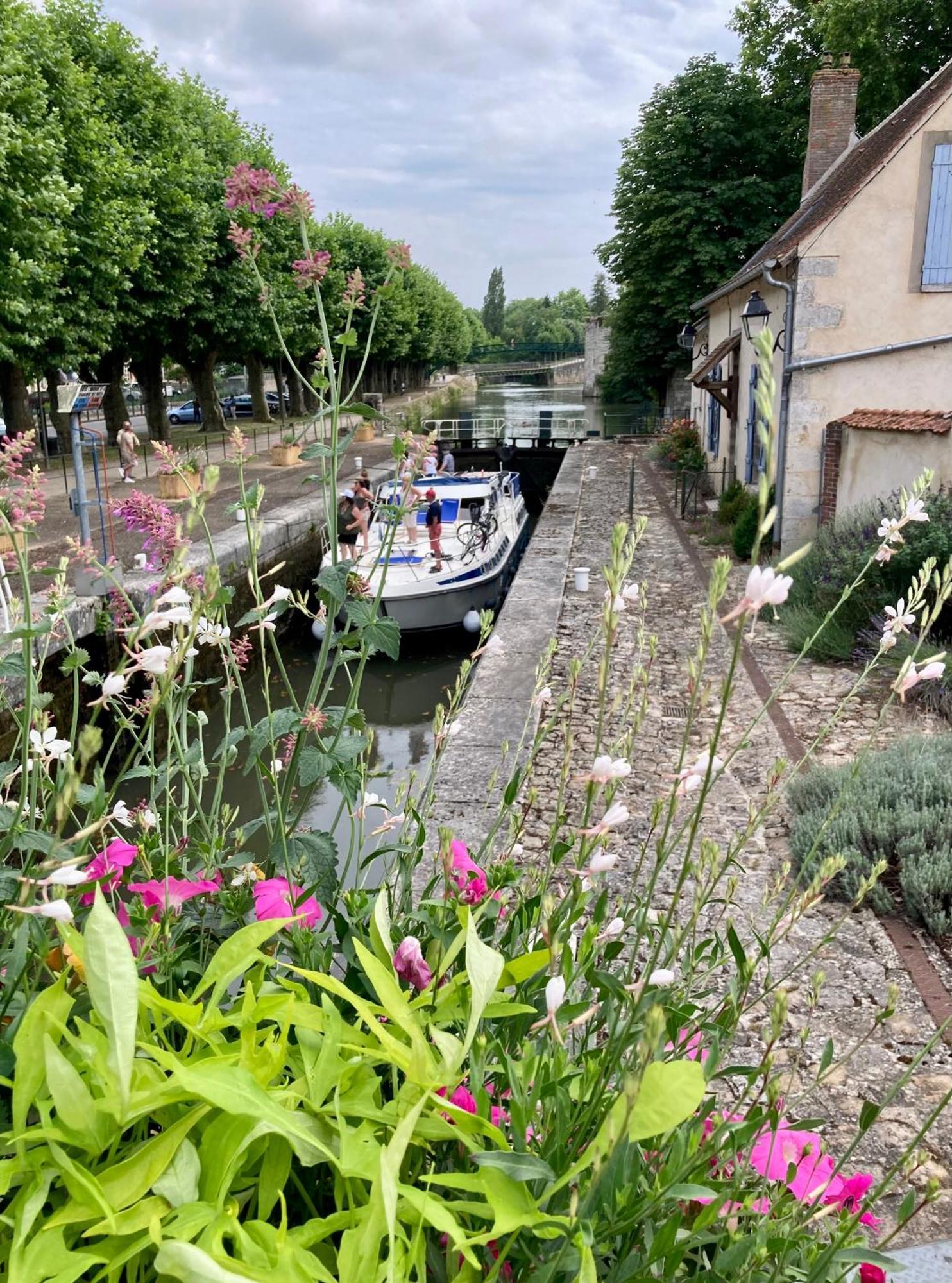 La Maison Virginie 1 A 2 Pers Charmant Hyper Centre- Cour- Parking- Linge- Fibre- Proximite Lac Canal Piscine Montargis Exteriér fotografie